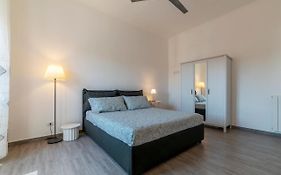 San Lorenzo Functional Flat